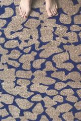 Blue Sand tapis bleu et toile de jute naturelle 120x170cm. Edito Paris. 