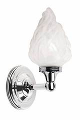 Applique flamme pour salle de bain en chrome et verre dépoli Austen 3. Elstead Lighting. Applique flamme pour salle de bain en chrome et verre dépoli Austen 3. Elstead Lighting.