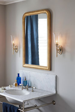 Applique murale chromée salle de bain flambeau lisse et verre transparent Dryden 2. Elstead Lighting. 