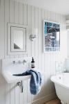Applique de salle de bain simple Huguenot Lake. Elstead Lighting. 