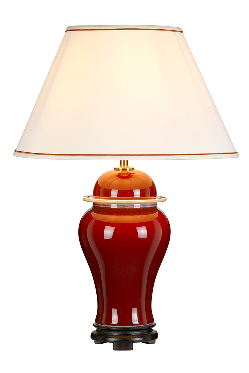 Oxblood lampe de table en céramique rouge vernis. Elstead Lighting. 
