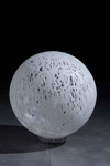 Reload lampe à poser boule blanche . Emporium. Reload lampe à poser boule blanche . Emporium.
