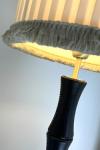 Lampe de table années 20 en laiton et cuir noir Chantal. Estro. 