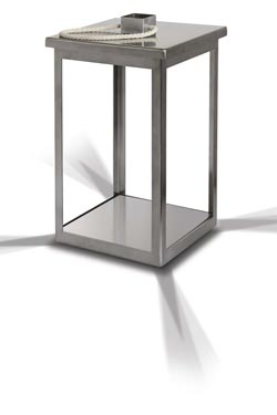 Cordless lantern in satin stainless steel Cube. Estro. 