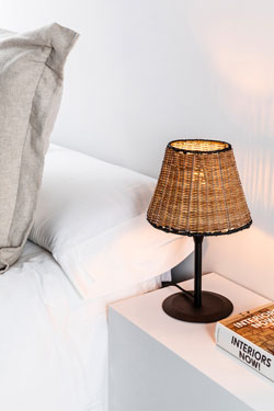 Small rattan table lamp Sumba. Faro. 