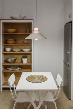 Naos minimalist white pendant. Faro. 