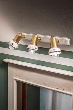 Savona wall lamp 3 lights gold, white and blue. Ferroluce Classic. 