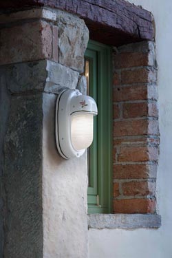 Brindisi outdoor wall lamp countru style. Ferroluce Classic. 