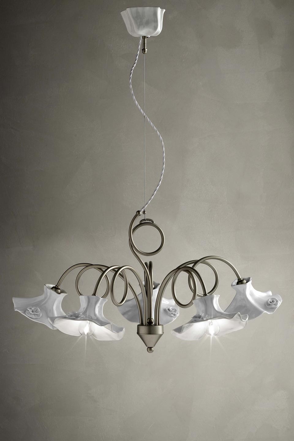 Lecco 5-light chandelier in white ceramic. Ferroluce Classic. 