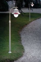 Lampadaire d Lampadaire d