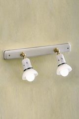 Savona wall lamp with 2 articulated white and green ceramic spotlights. Ferroluce Classic. Savona wall lamp with 2 articulated white and green ceramic spotlights. Ferroluce Classic.