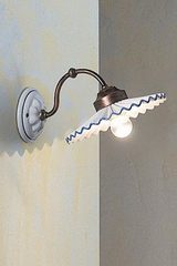 C198 wall lamp in white and blue ceramic. Ferroluce Classic. C198 wall lamp in white and blue ceramic. Ferroluce Classic.