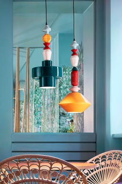 Graphic multicolour pendant LARIAT 2 green. Ferroluce. 