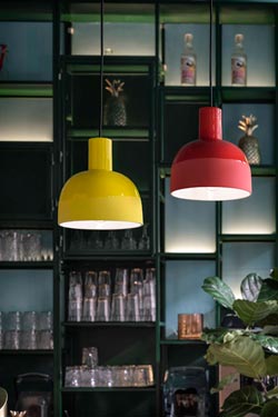 Caxixi pendant in yellow ceramic. Ferroluce. 