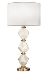 Lampe de table blanche en blocs de quartz blanc et abat-jour blanc Argyle Diamond. Fine Art Lamps. 