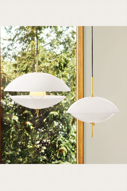 Clam pendant lamp in opal glass 44cm. Fritz Hansen. 