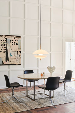 Clam pendant lamp in opal glass 44cm. Fritz Hansen. 