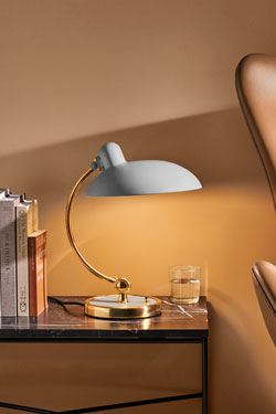 Lampe de bureau en acier gris clair et laiton doré Kaiser Idell. Fritz Hansen. 