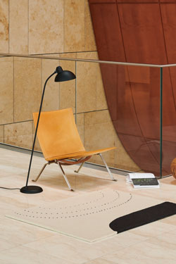 Kaiser Idell floor lamp in matt black steel. Fritz Hansen. 