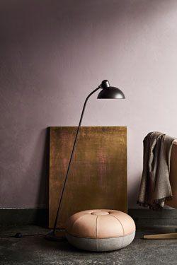 Kaiser Idell lampadaire en acier noir mat. Fritz Hansen. 