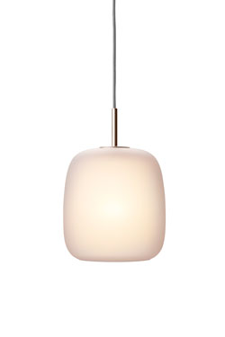 Maluma suspension en verre dépoli rose pale. Fritz Hansen. 