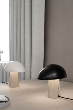Night Owl small white and wood table lamp. Fritz Hansen. 