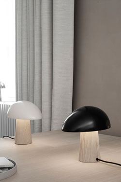 Night Owl petite lampe de table blanche et bois. Fritz Hansen. 