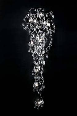 Tiara Long applique avec pampilles en verre transparent taille Asfour 9 lumières. Harco Loor. 