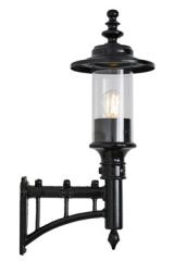 Courtyard small outdoor wall lamp in black cast iron. HARTE. Courtyard small outdoor wall lamp in black cast iron. HARTE.