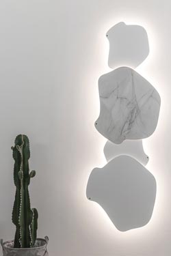 Yaya 1 contemporary wall lamp in white metal. Hind Rabii. 