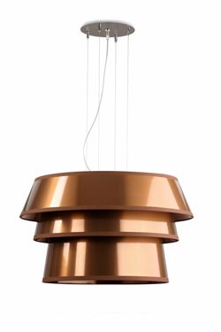 Suspension <br/>3 abat-jour en tissu lamé cuivré. Hind Rabii. 