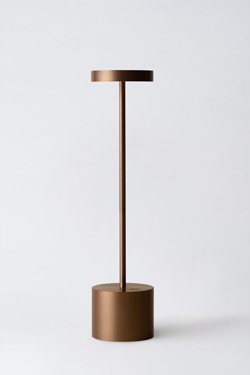 Lampe sans fil minimaliste finition bronze 34cm Luxciole. HISLE. 