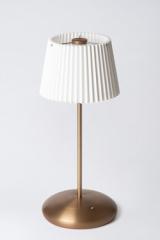 Lampe sans fil classique en aluminium bronze Arturo. HISLE. Lampe sans fil classique en aluminium bronze Arturo. HISLE.