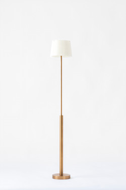 Grande lampe sans fil liseuse en aluminium doré abat-jour blanc Arturo. HISLE. 