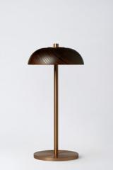 Lampe sans fil contemporaine bronze et bois Bolacha. HISLE. Lampe sans fil contemporaine bronze et bois Bolacha. HISLE.