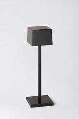 Lampe sans fil rechargeable en aluminium noir Insitu. HISLE. Lampe sans fil rechargeable en aluminium noir Insitu. HISLE.