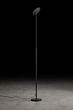 Supernova S height adjustable gold floor lamp. Holtkötter. 