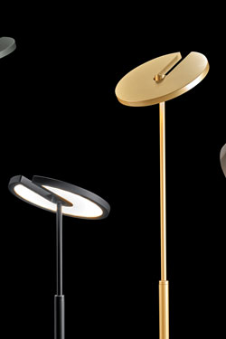 Supernova S height adjustable gold floor lamp . Holtkötter. 