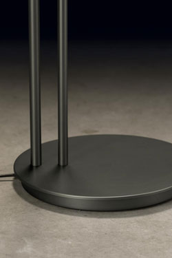 Nova modular floor lamp with platinum finish. Holtkötter. 