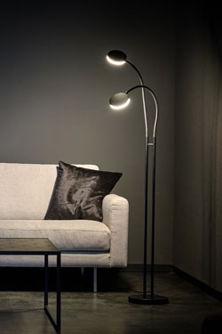 Flex Twin black floor lamp with flexible arm. Holtkötter. 