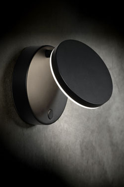 Plano adjustable wall light, black finish. Holtkötter. 