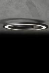 Plafonnier rond éclairage LED en métal noir mat Orbit. Holtkötter. 