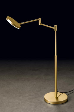 Plano T reading table lamp in anodised brass. Holtkötter. 