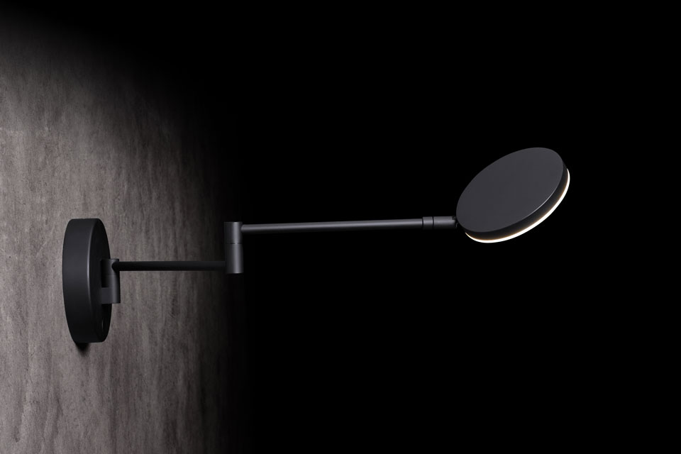 Plano WB wall mounted reading lamp, in black. Holtkötter. 