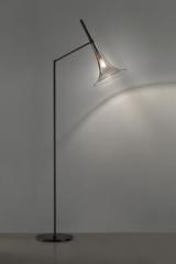 Baffo lampadaire liseuse trompette en verre. Italamp. Baffo lampadaire liseuse trompette en verre. Italamp.