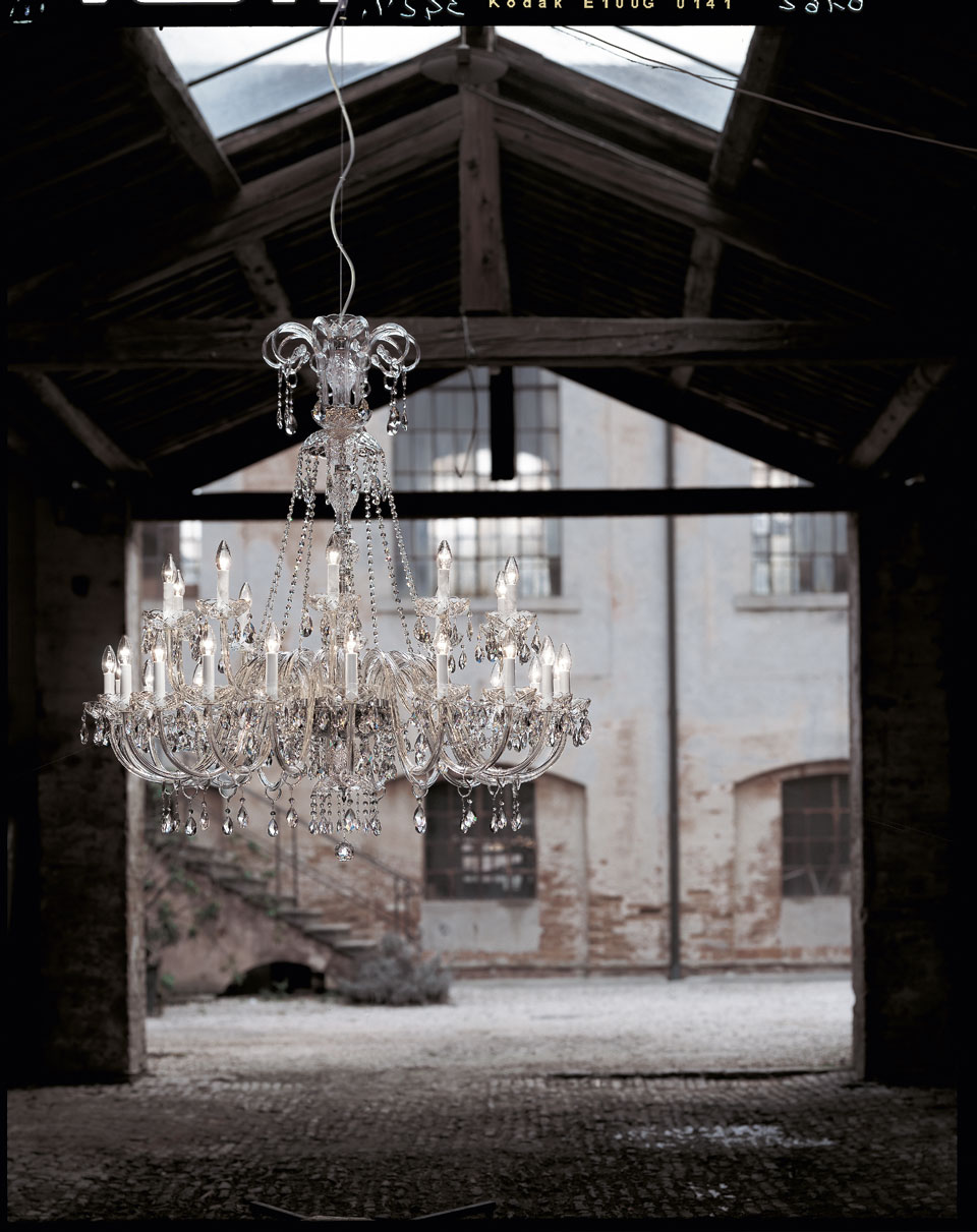 Large transparent crystal chandelier and Swarovski drops. Italamp. 