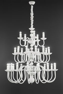 Large white chandelier 30 lights. Italamp. 