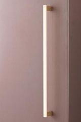 Mea brushed brass 100cm. KAIA. Mea brushed brass 100cm. KAIA.