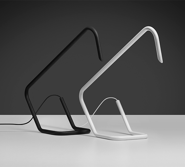 Balance Black Desk Lamp to Flip. Karboxx. 
