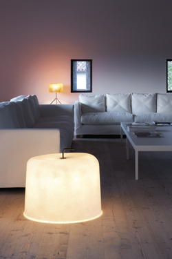 Ola floor lamp white fiberglass. Karboxx. 